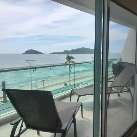 Hermoso Y Moderno Departamento Frente Al Malecon Con Preciosa Vista Al Mar Mazatlan Bagian luar foto